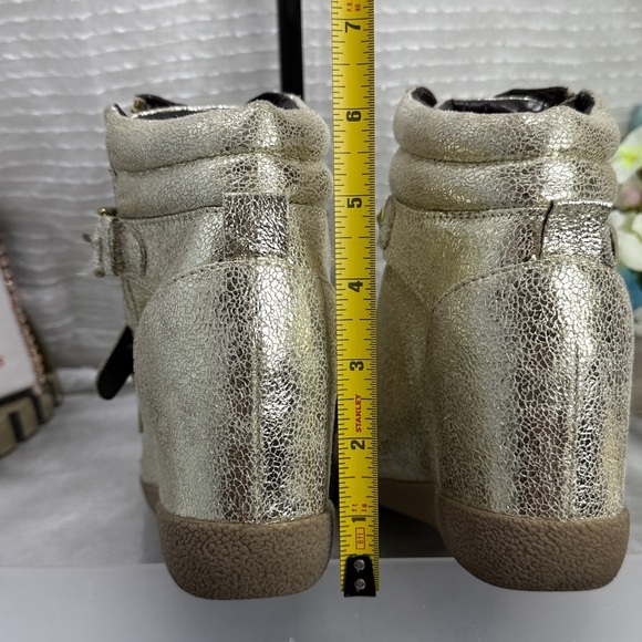 (R5)Steve Madden Gold Huston Vinta High-Top Wedge Sneakers with Metallic Studs,8 - Picture 8 of 11